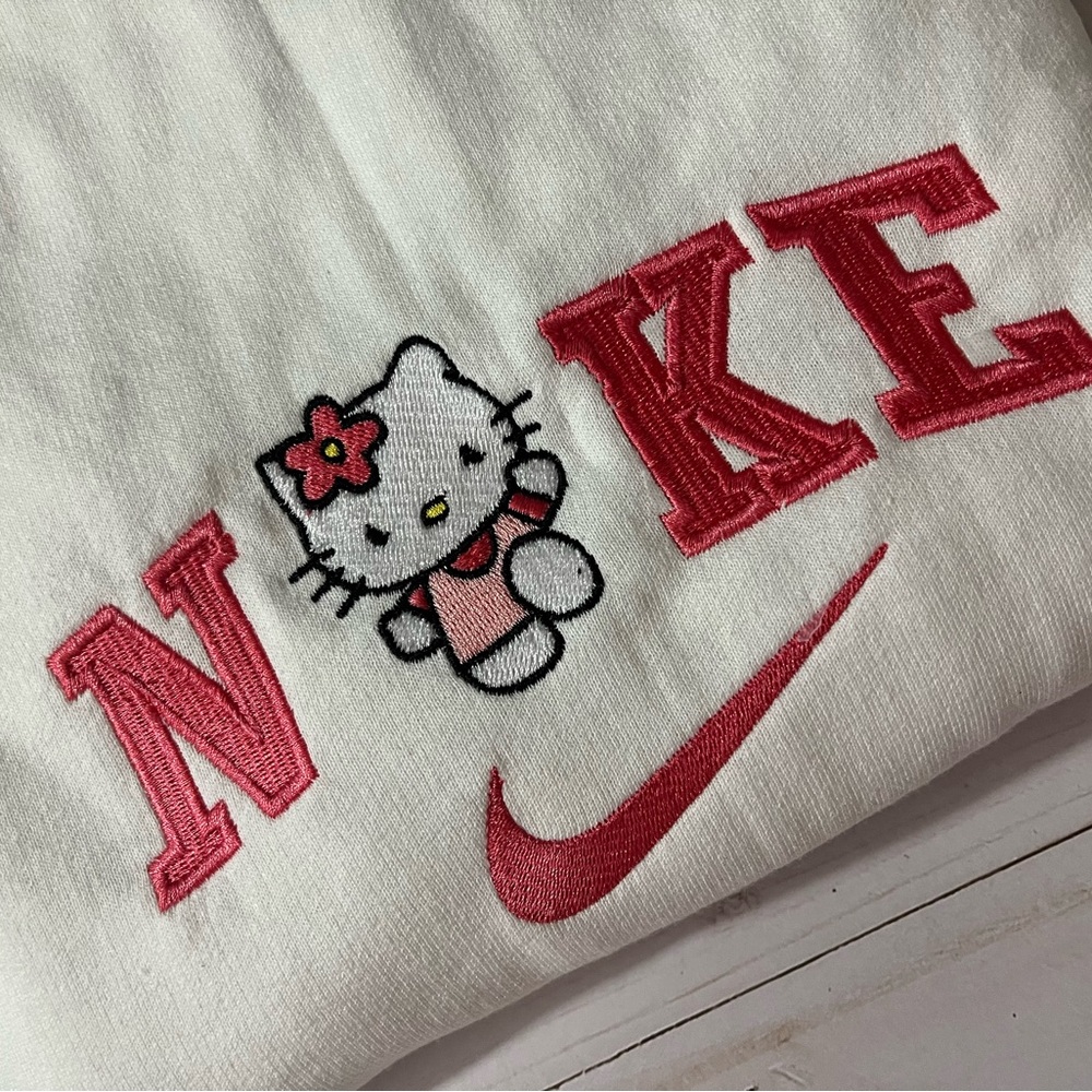 Nike hello kitty Crewneck